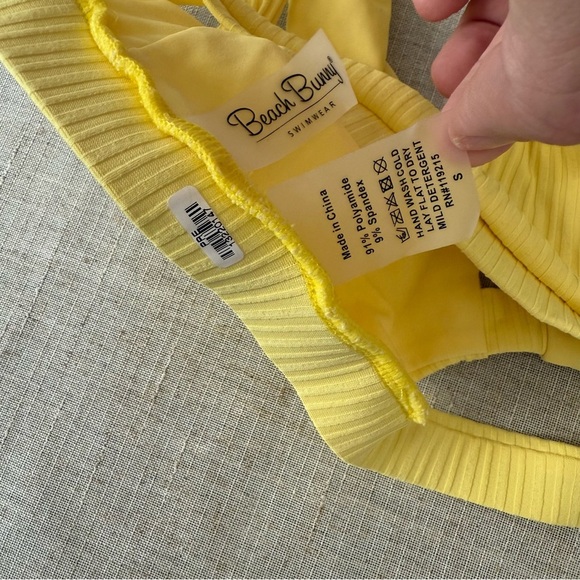 Beach Bunny Yellow Ribbed 2 Piece Bikini Set High Neck Cut Out - Picture 8 of 8